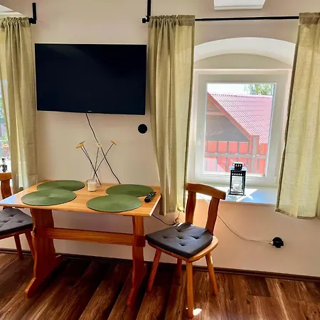 Statek Soví Dvůr Apartamento Rabyne
